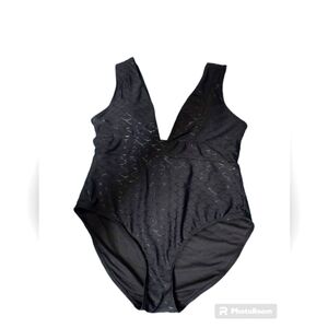 Heat XL One piece swim suit plunge 80%nylon 20%spandex